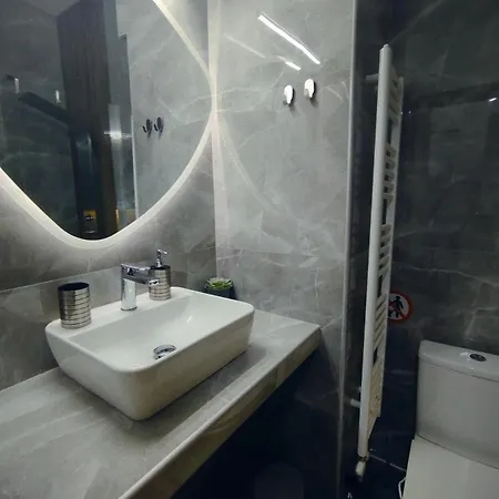 아파트 Elegant 2 Free Wifi And Netflix